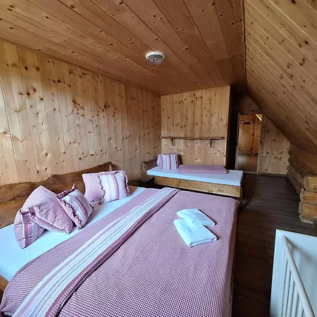 Gazdovsky Dvor - Sedlo Chlipavica Farm stay Pohronska Polhora